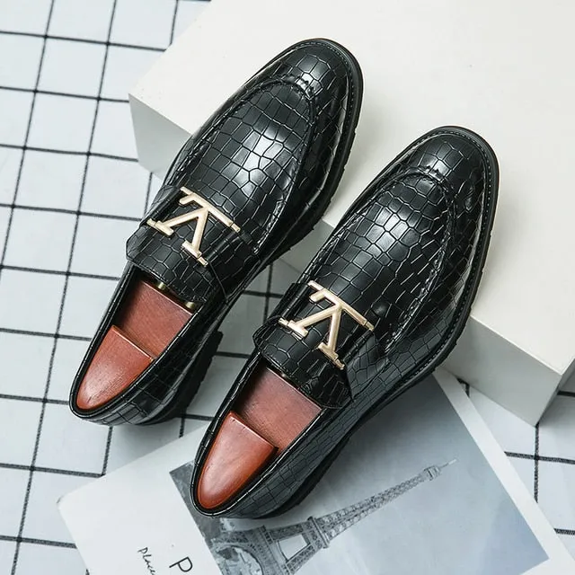 Breathable Crocodile Pattern Appliques Loafers