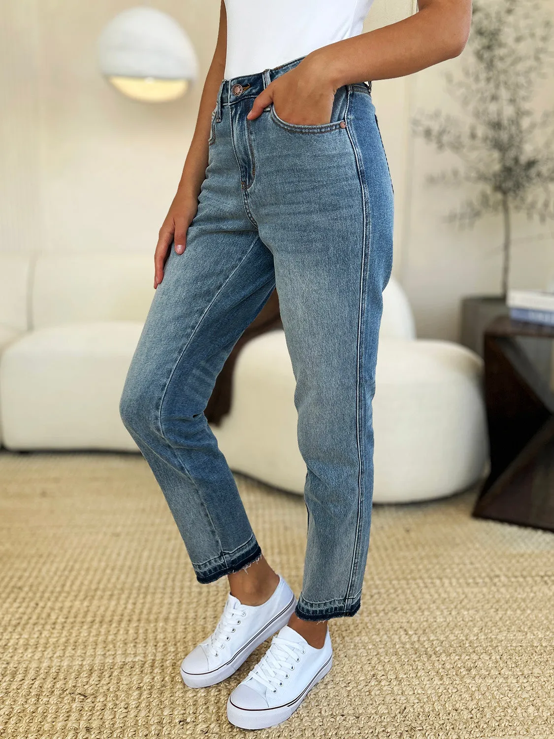 Judy Blue Mid Rise Rigid Magic Release Hem Jeans [Online Exclusive]