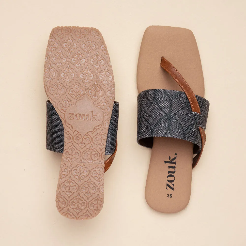 Shalimar Qila Side Toe Flats