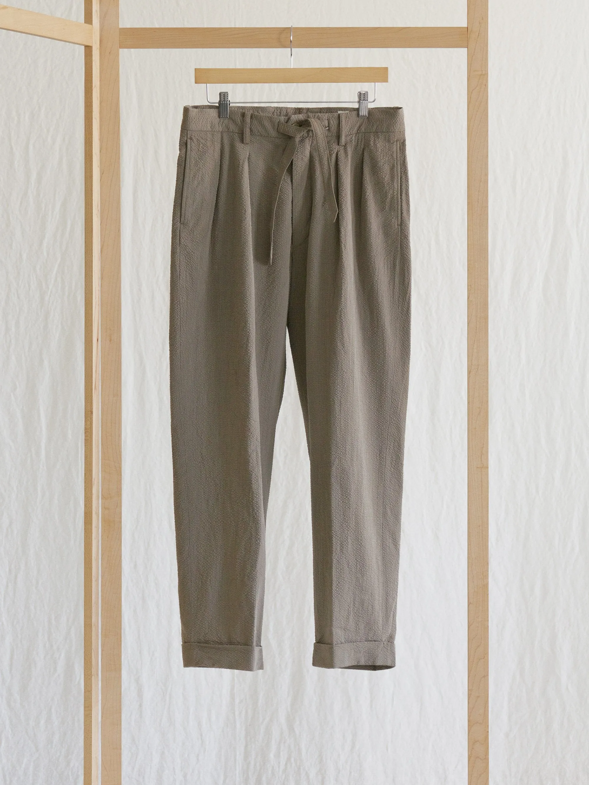 Two Pleats Travel Trousers - Beige x Gray