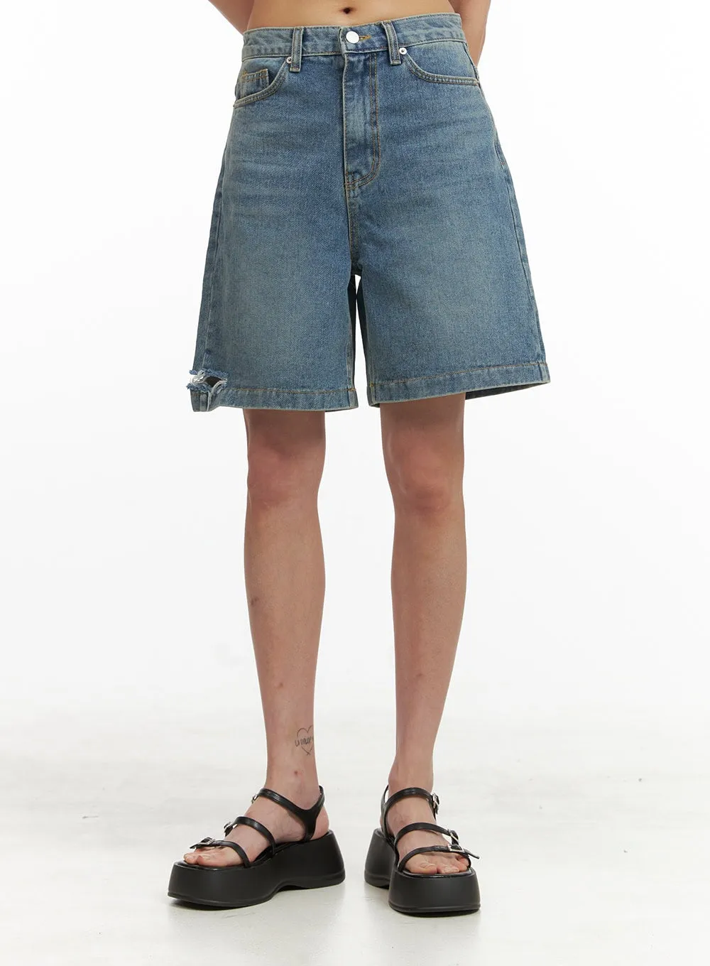 Unbalanced Destroyed Hem Bermuda Jorts CY423